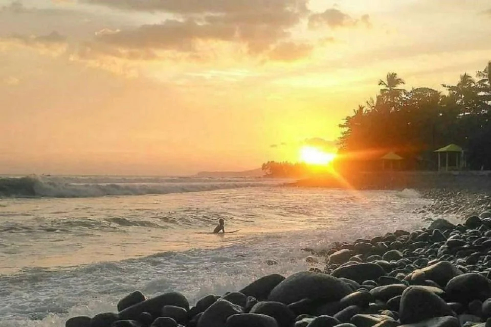 Ombak Cimaja Sukabumi